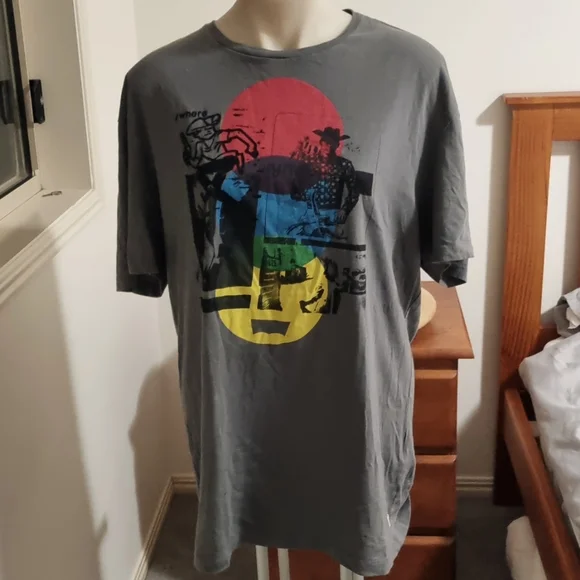 Levi's Men's Grey T-shirt with various Vintage Levi's Images on Front Size XXL - Picture 1 of 11